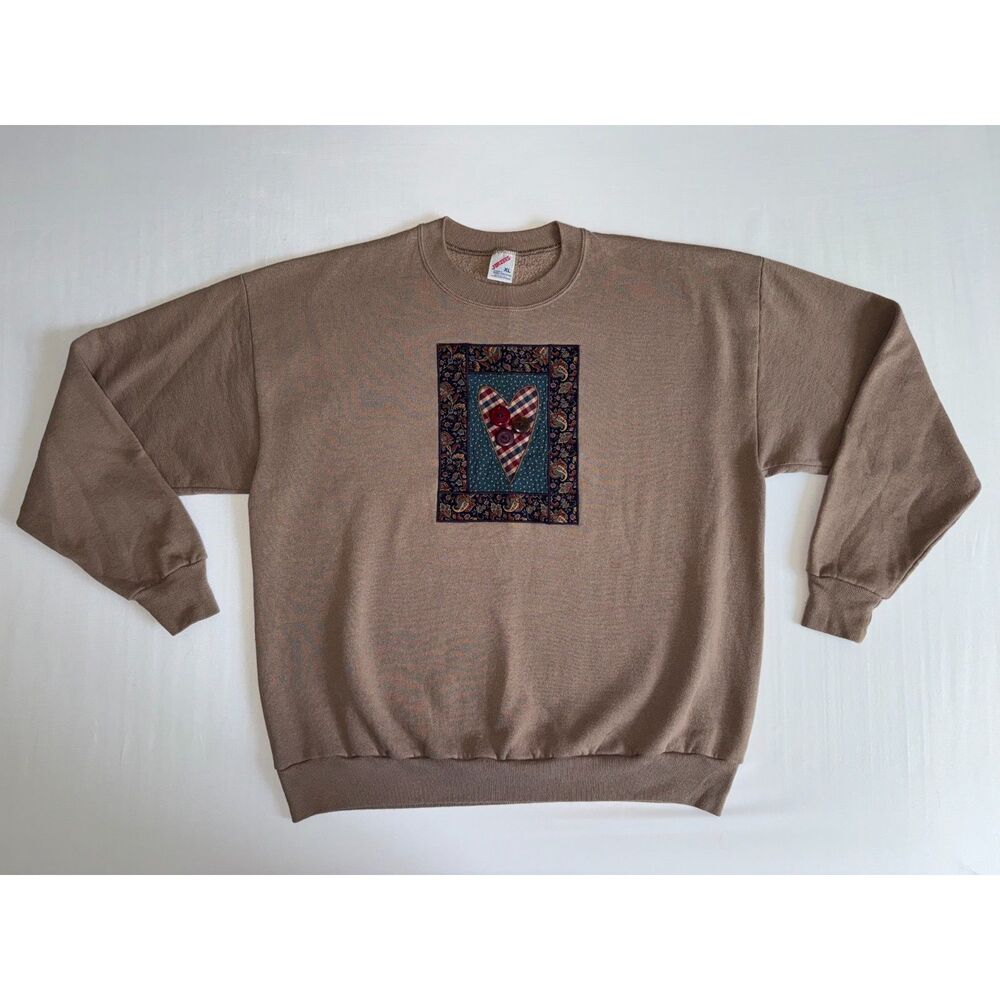 Vintage Jerzees Taupe Sweatshirt w/ Quilted Heart Applique | Size X-Large